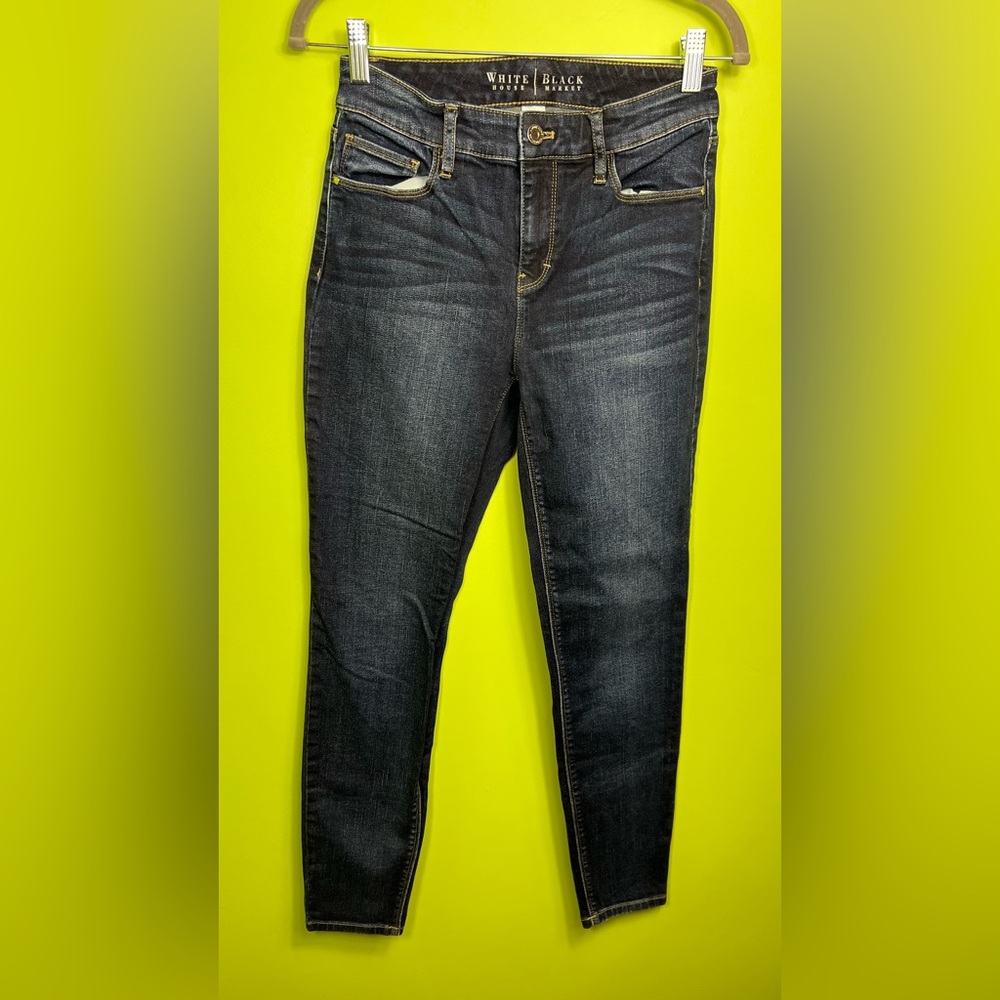 White House Black Market High-Rise Skinny Jean size 2